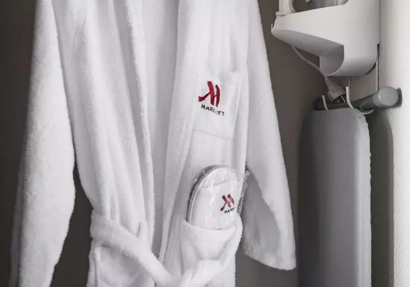 اتاق استاندارد با چشم‌انداز, Frankfurt Marriott
