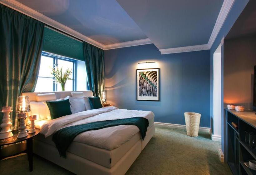 سوییت, Hesselby Slott