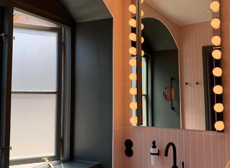 سوییت, Hesselby Slott