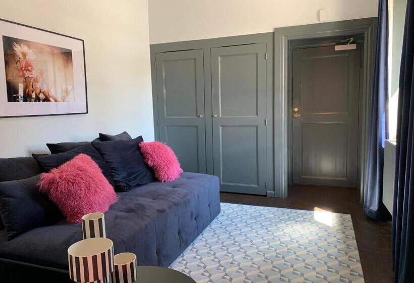 سوییت, Hesselby Slott