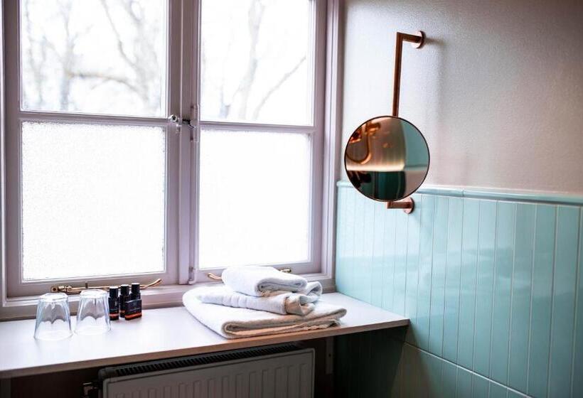 اتاق سوپریور, Hesselby Slott