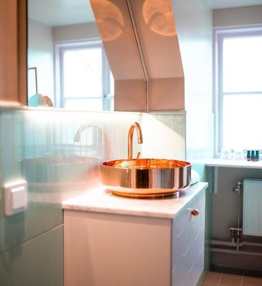 اتاق سوپریور, Hesselby Slott