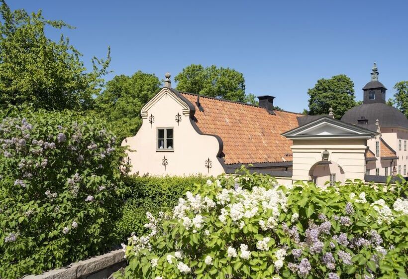 اتاق استاندارد یک نفره, Hesselby Slott