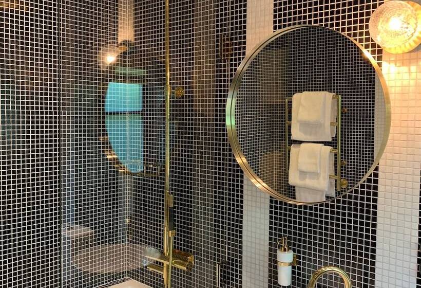 سوییت, Hesselby Slott