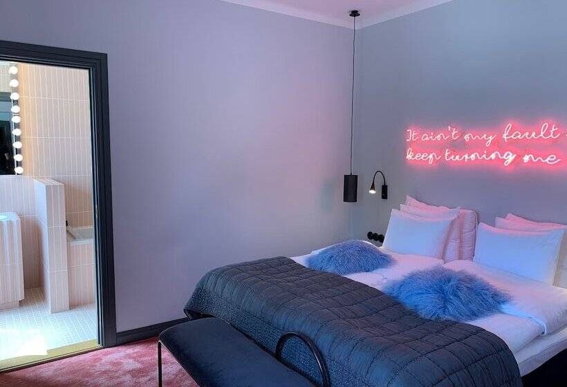 سوییت, Hesselby Slott