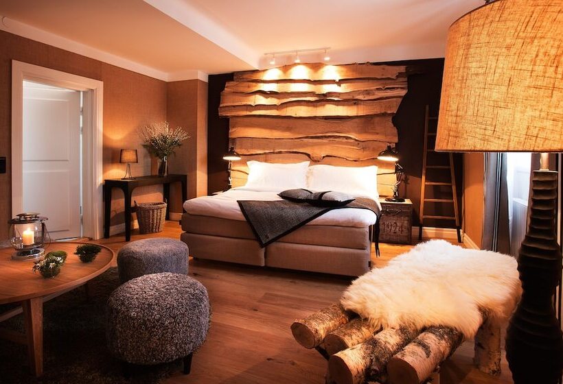 سوییت جونیور, Hesselby Slott