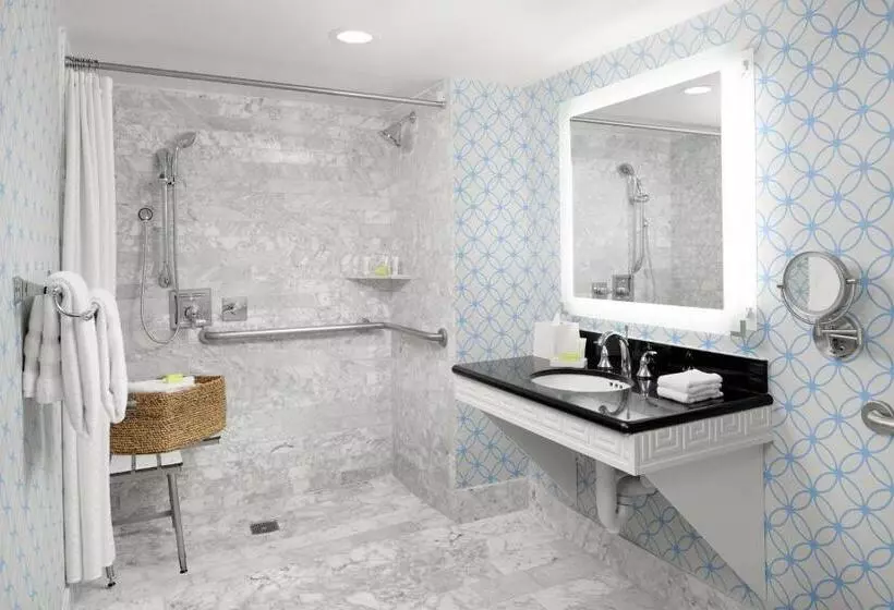 سوییت, Hyatt Centric Delfina Santa Monica