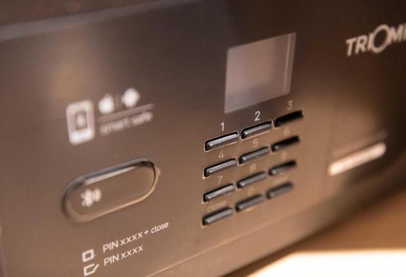 اتاق استاندارد برای معلولان, Naudi Boutique Adults Only