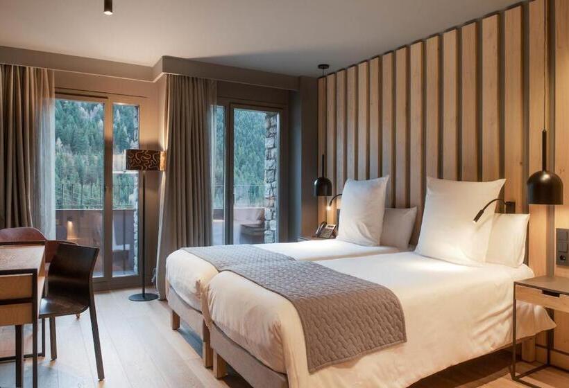 اتاق استاندارد برای معلولان, Naudi Boutique Adults Only