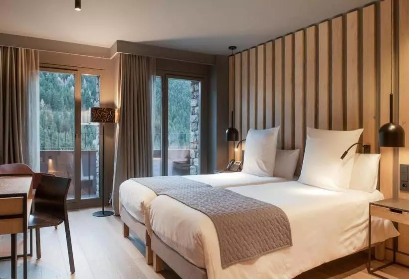اتاق استاندارد برای معلولان, Naudi Boutique Adults Only