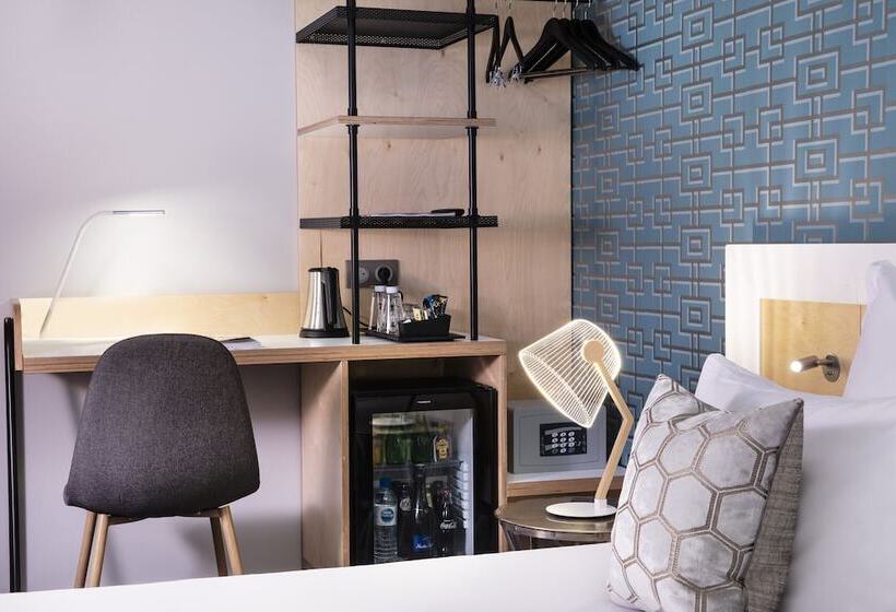 スタンダードトリプルルーム, Paris Bastille