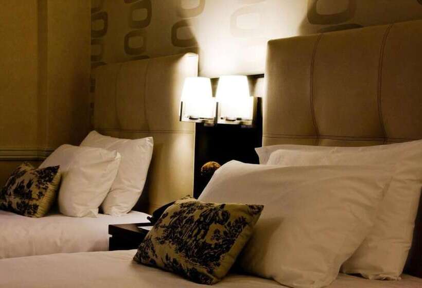 استودیوی سوپریور, Ulises Recoleta Suites