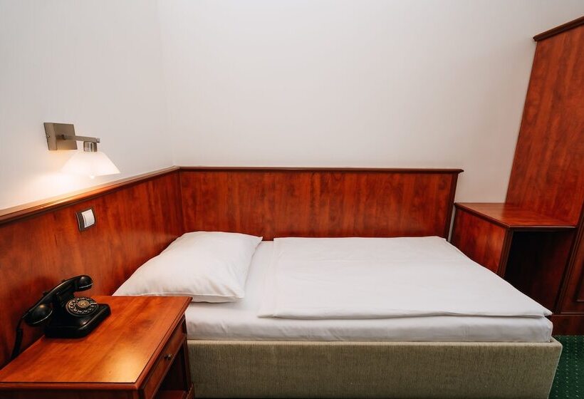اتاق استاندارد یک نفره, Union Hotel Prague