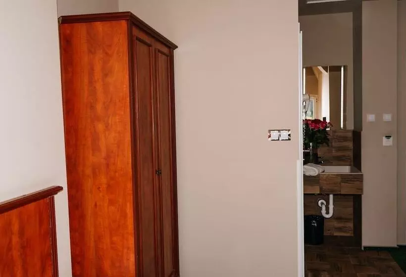 اتاق استاندارد یک نفره, Union Hotel Prague