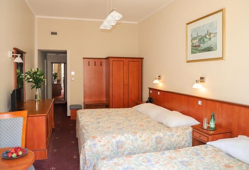 اتاق استاندارد سه نفره, Union Hotel Prague