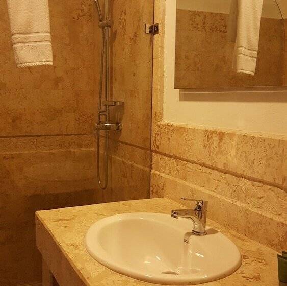 سوییت جونیور, Caserma La Romana Bayahibe