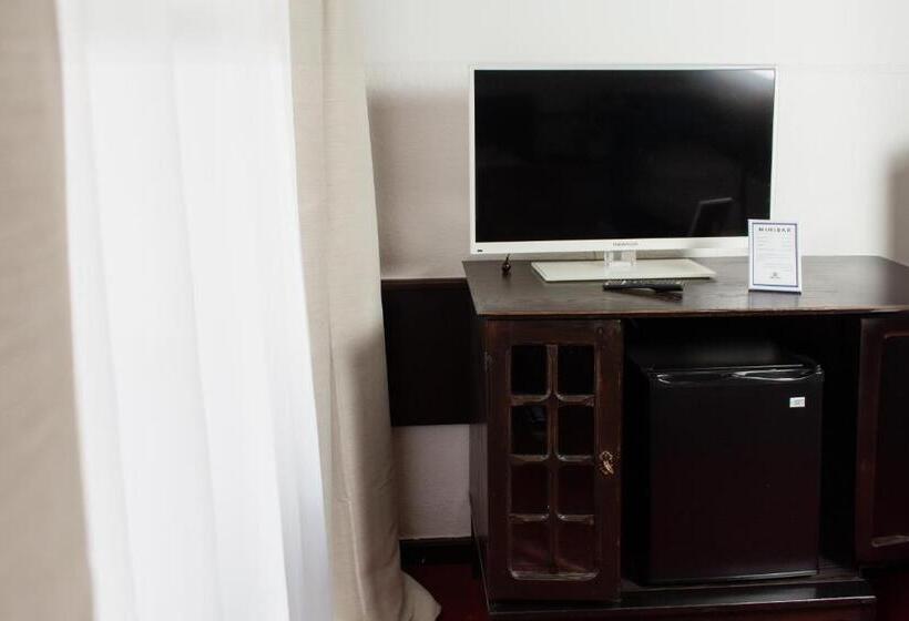 اتاق استاندارد یک نفره, Dwór Polski