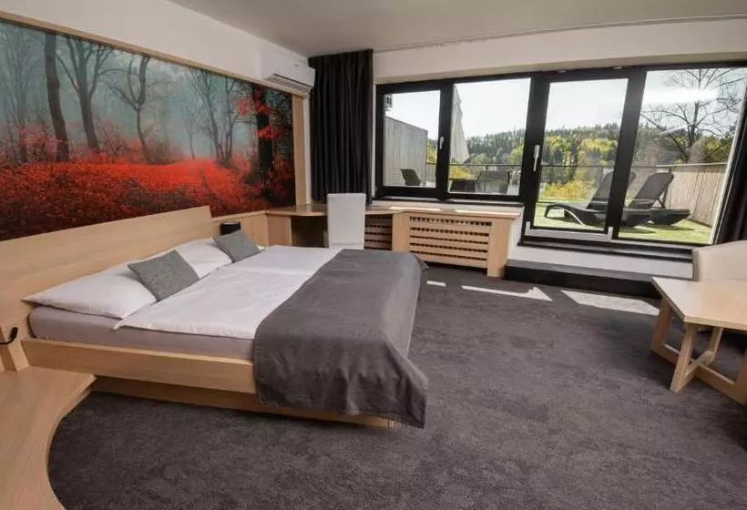 Quarto Estandar Vista Lago, Kras