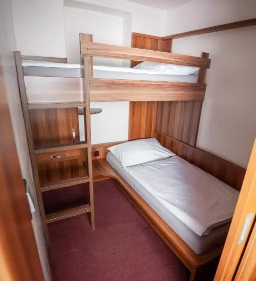 Quarto Familiar, Kras