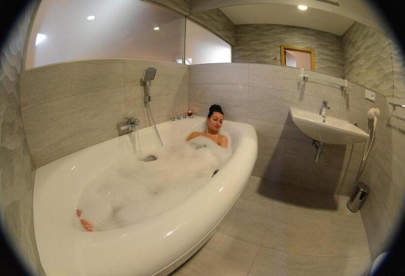 آپارتمان 2 خوابه, Stardust