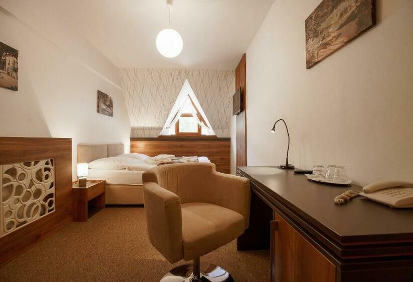 غرفة قياسية, Termál