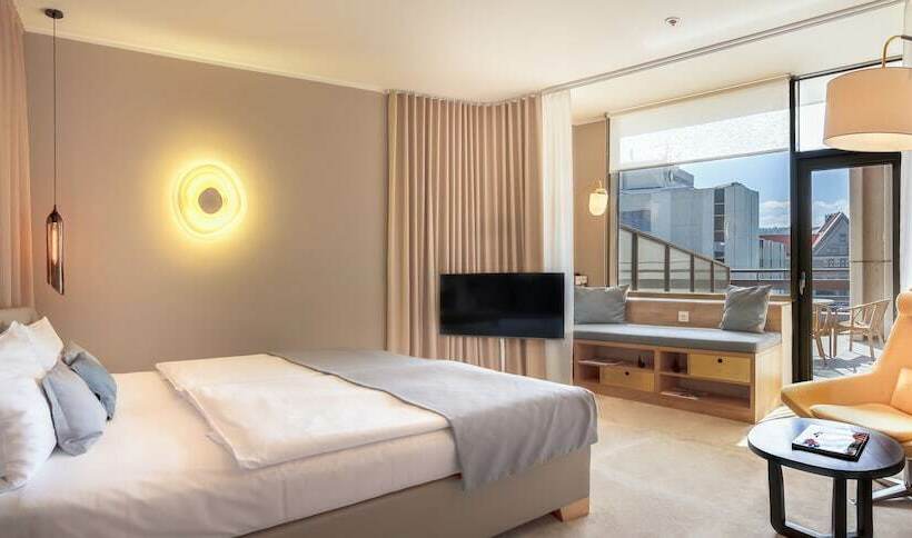 اتاق لوکس, The President