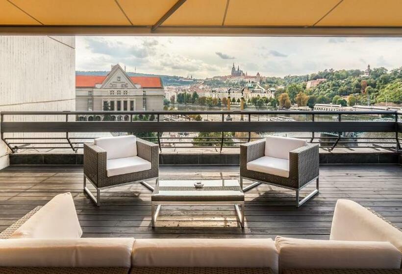 سوئیت پرزیدنت, The President