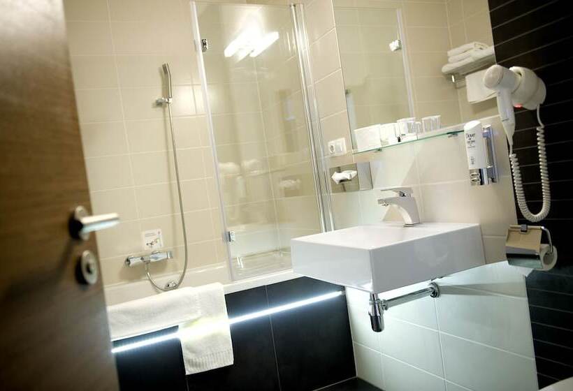 غرفة بيزنس, Turiec