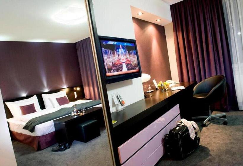 غرفة بيزنس, Turiec