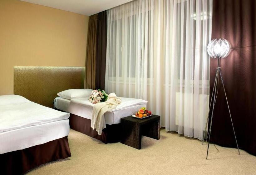 Family Suite, Turiec