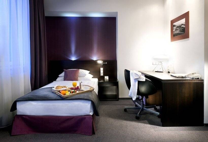 غرفة بيزنس, Turiec