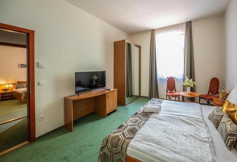 1 Bedroom Apartment Lake View, Anna Villa