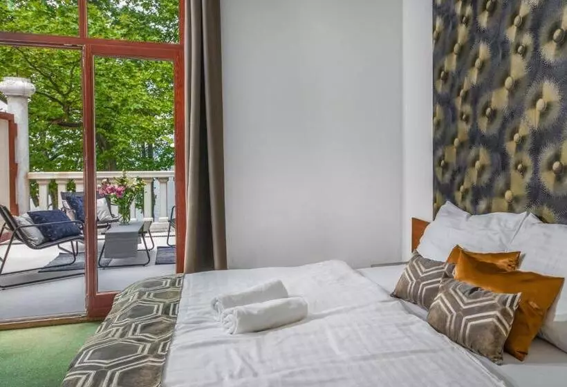 Balkonlu Standart Oda, Anna Villa