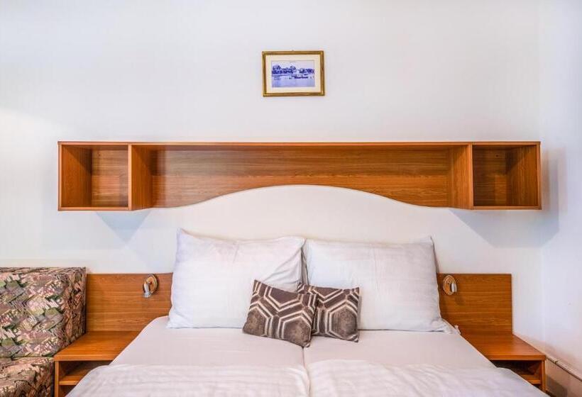 标准间带阳台, Anna Villa