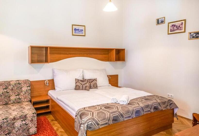 标准间带阳台, Anna Villa