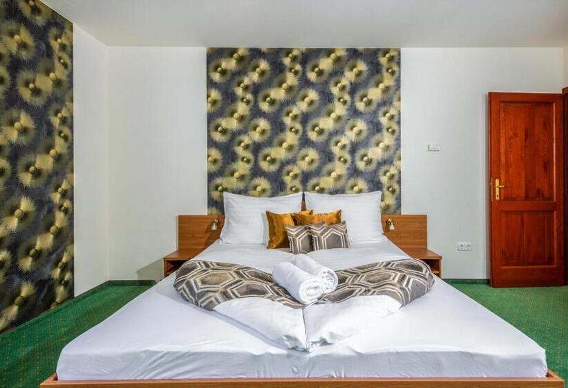 1 Bedroom Apartment Lake View, Anna Villa