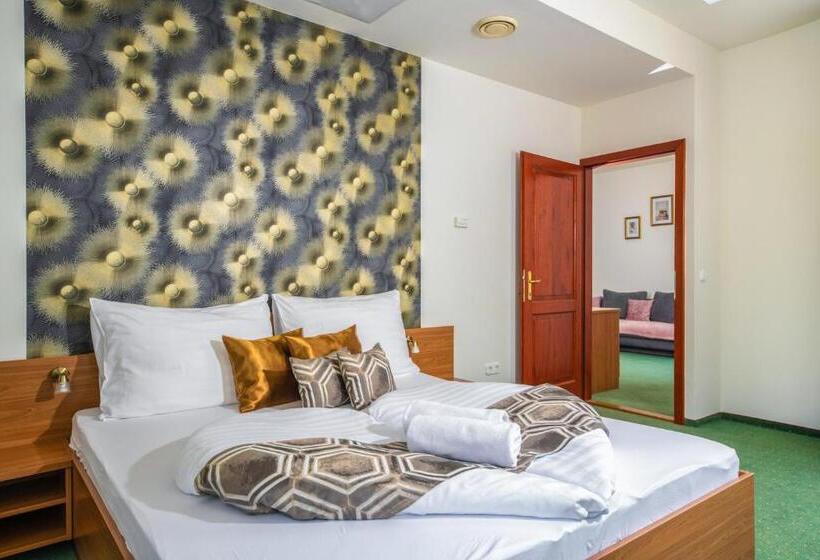 1 Bedroom Apartment Lake View, Anna Villa