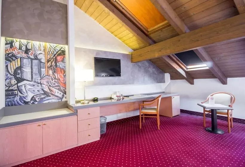 Standard Kolmen Hengen Huone, Best Western Modena District