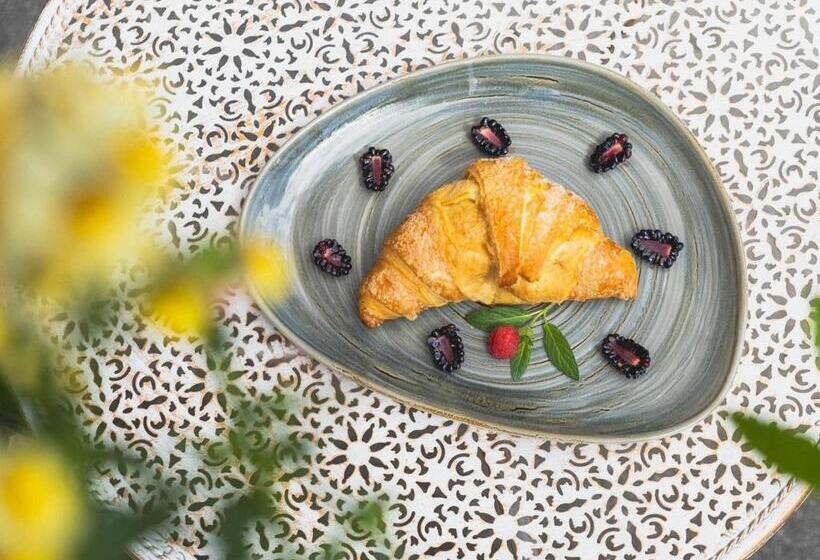 スタンダードスタジオ, Blackhome Innsbruck Boutique I Contactless Check In