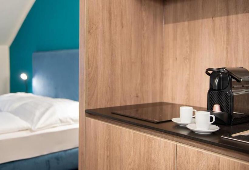 スタンダードスタジオ, Blackhome Innsbruck Boutique I Contactless Check In