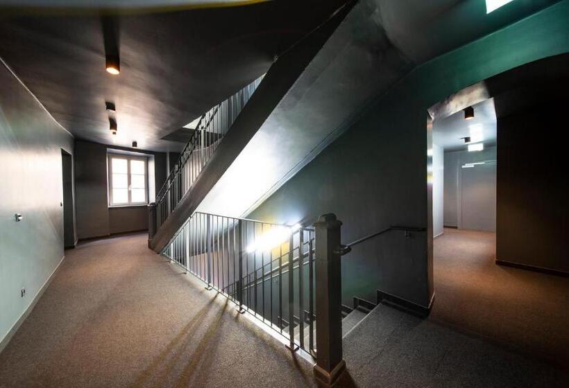 スタンダードスタジオ, Blackhome Innsbruck Boutique I Contactless Check In