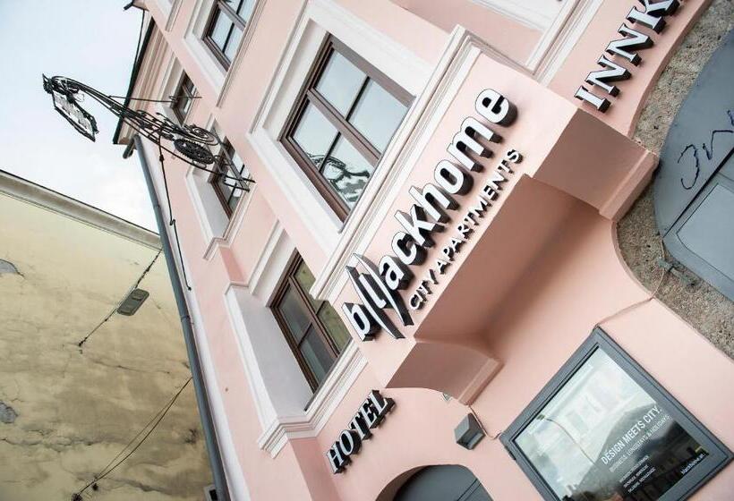 スタンダードスタジオ, Blackhome Innsbruck Boutique I Contactless Check In