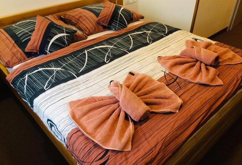 디럭스 룸 산전망, Churáňov