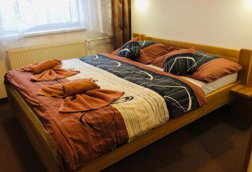 디럭스 룸 산전망, Churáňov