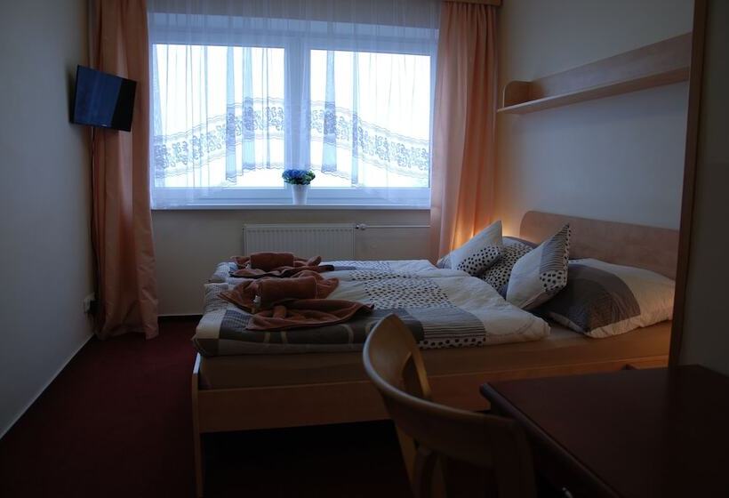 4인용 스탠다드 룸, Churáňov