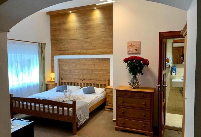 四人标准间, Lesana