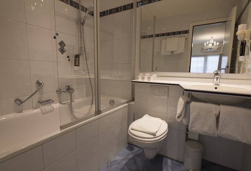 חדר סטנדרט, Multatuli