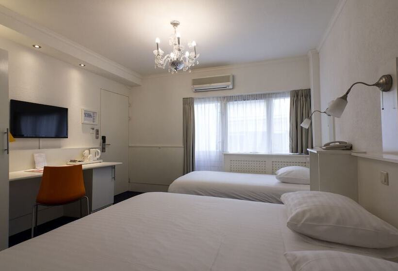 חדר משפחתי, Multatuli