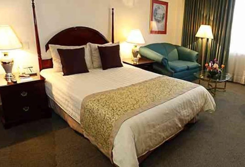 اتاق لوکس, Pedregal Palace