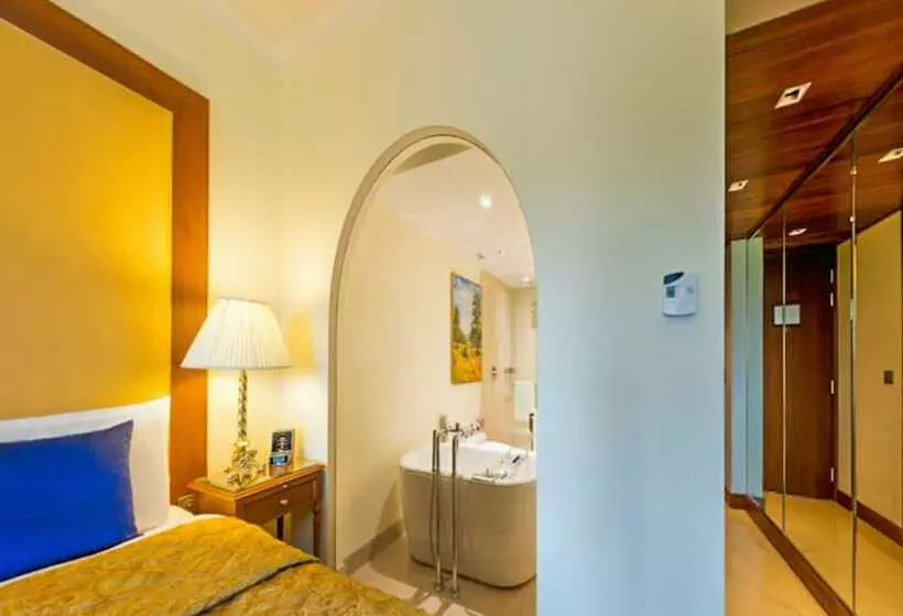 سوییت لوکس, The Oberoi Bengaluru